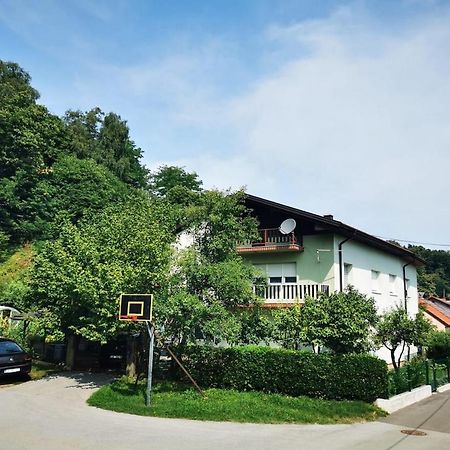 Apartmant Sandra - Big Terace And Free Parking Apartamento Karlovac Exterior foto